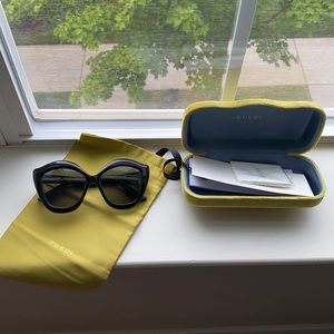 Gucci sunglasses